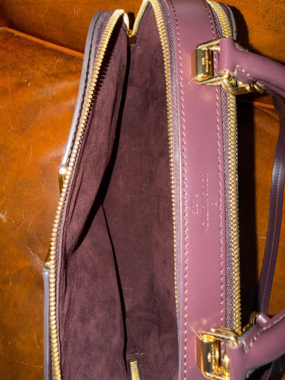 Louis Vuitton Monogram Vernis Melrose Bag in Amarante - Picture 13 of 16